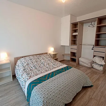 T2 A Avec Parking Et Animaux Admis, Proche Gare Et Plages - Fr-1-338-562 Apartamento