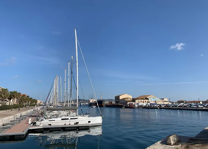 T2 A Avec Parking Et Animaux Admis, Proche Gare Et Plages - Fr-1-338-562
